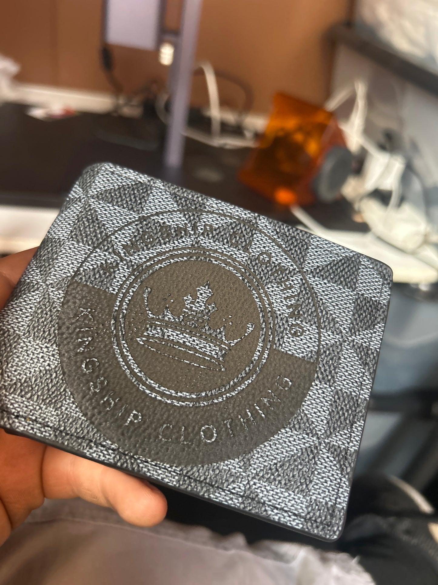 Wallet geometric pattern